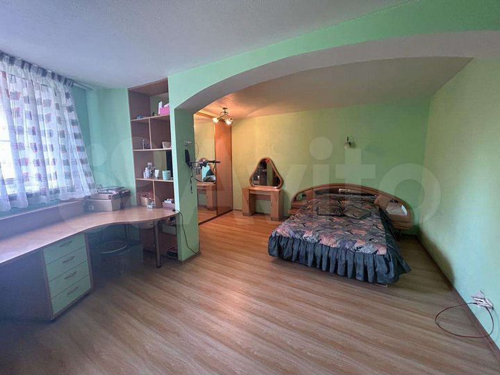 4-к. квартира, 150 м², 2/2 эт.