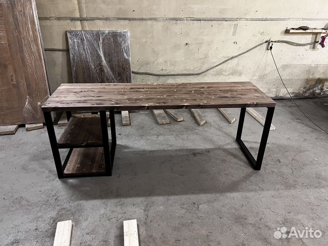 Компьютерный стол из массива в стиле лофт