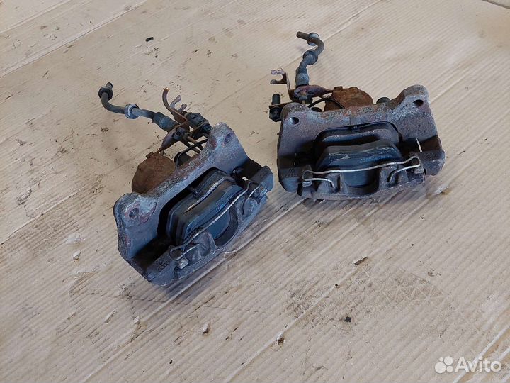 Суппорта передний Левый правый Audi A6 C6 4F