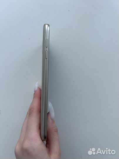 Samsung Galaxy J4 (2018), 3/32 ГБ