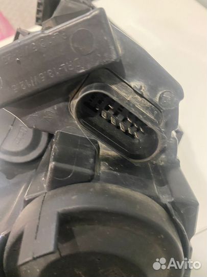 Фара передняя правая поло седан биксенон