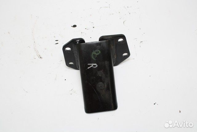 Кронштейн опоры подушки двигателя 1091A466