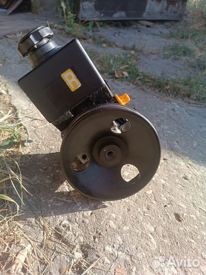 Гидроусилитель руля на Саньенг Кайрон