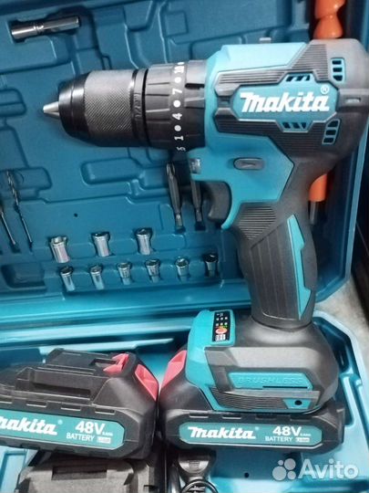 Шуруповёрт бесщеточный ударный Makita