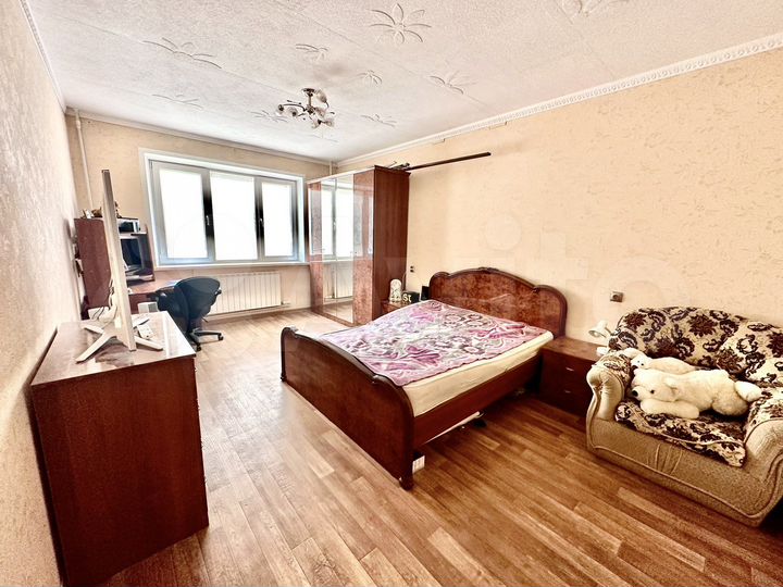 4-к. квартира, 98 м², 4/10 эт.