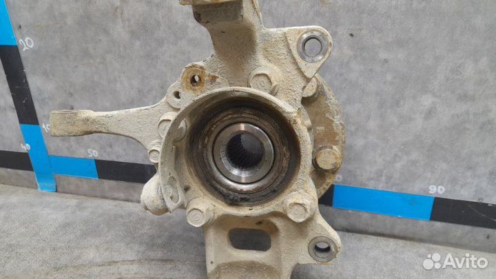 Кулак поворотный передний правый Mitsubishi L200 4