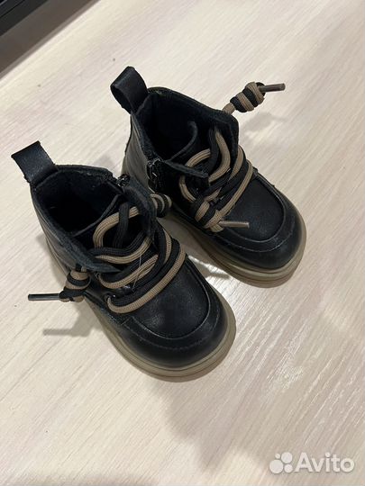 Ботинки демисезонные для малыша