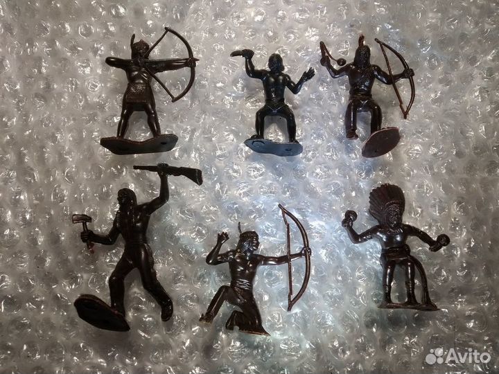 Солдатики:Индейцы,пираты и др.(Завод дзи)