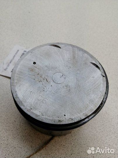 Поршень Nissan X-Trail T30 QR25DE