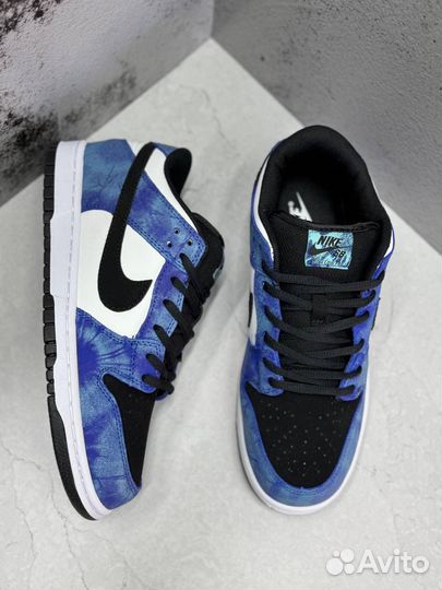 Кроссовки Nike Dunk low