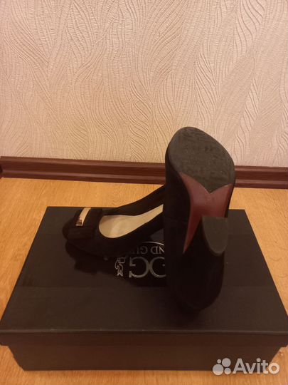 Туфли женские