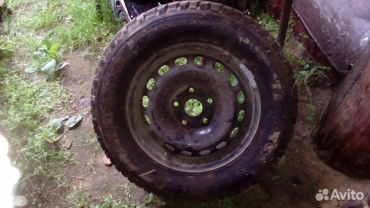 Продам резину с диском