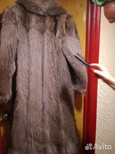 Шуба натуральная из меха енота р 52-54