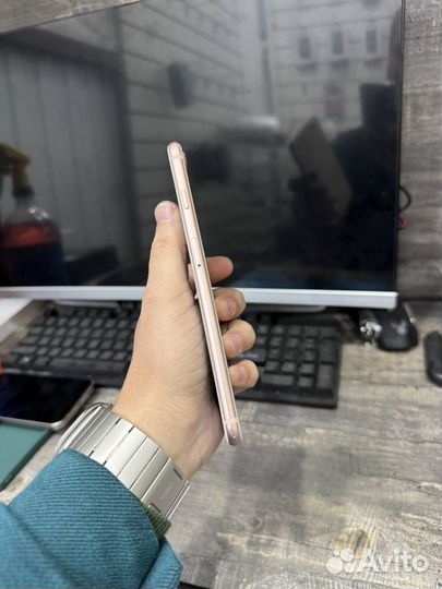 iPhone 8 Plus, 64 ГБ