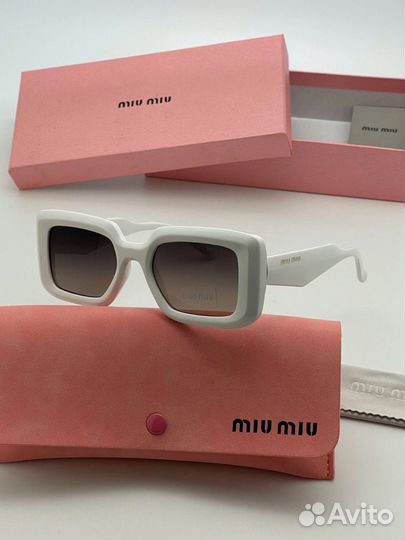 Солнцезащитные очки miu miu