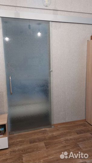 Дверь-купе откатная стеклянная