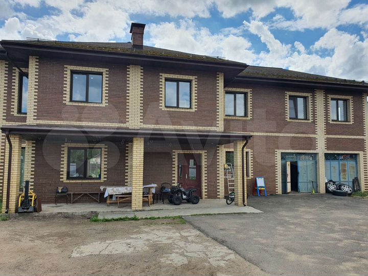 Коттедж 400 м² на участке 30 сот.