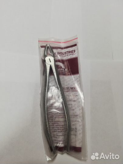 Инструмент стоматолога хирурга