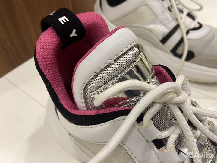 Кроссовки Sisley в отличном состоянии