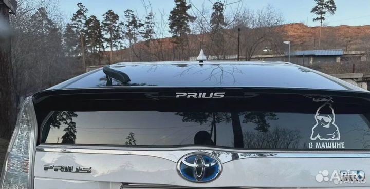 Наклейка на Toyota Prius30,на стоп сигнал спойлера