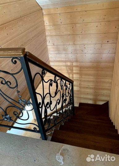 Лестница в коттедж