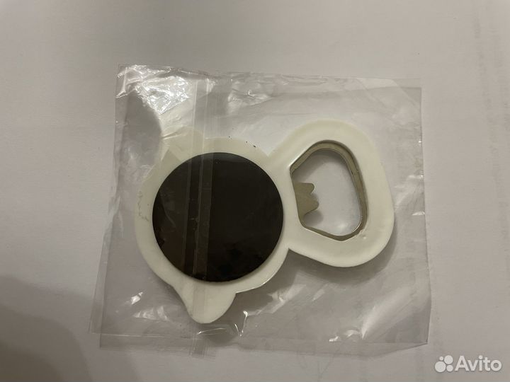 Открывалка бутылок - магнитик на холодильник