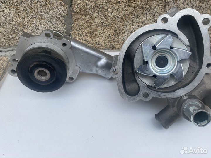 Помпа на УАЗ 409, 417 двигатель