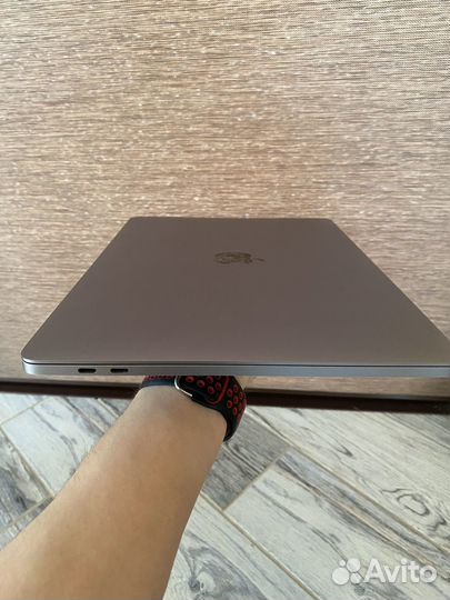 Apple MacBook pro 13 2019 4 разъема