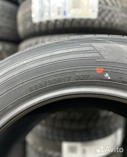 Yokohama BluEarth-XT AE61 225/60 R17 99V