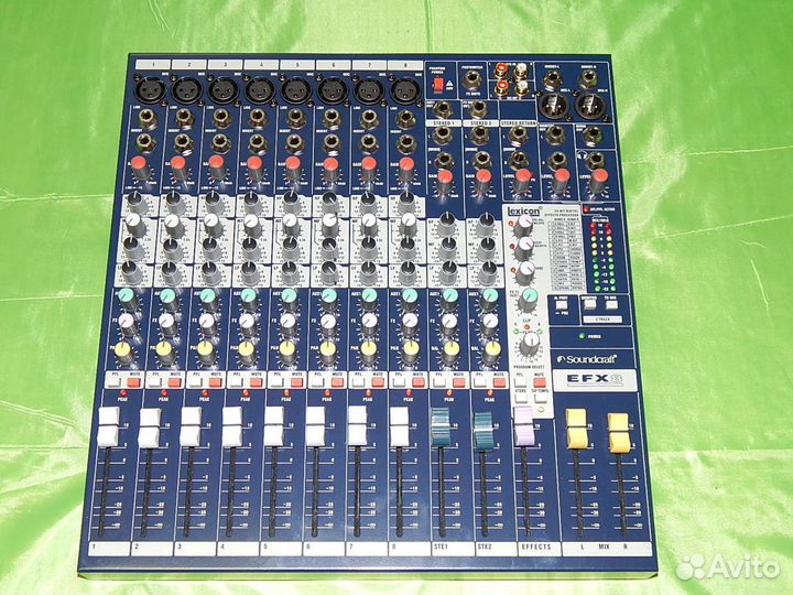 Микшер Soundcraft EFX8