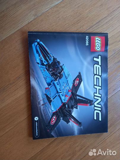 Lego Technic Сверхзвуковой истребитель