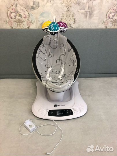 Электронный шезлонг-качели 4moms для новорожденных
