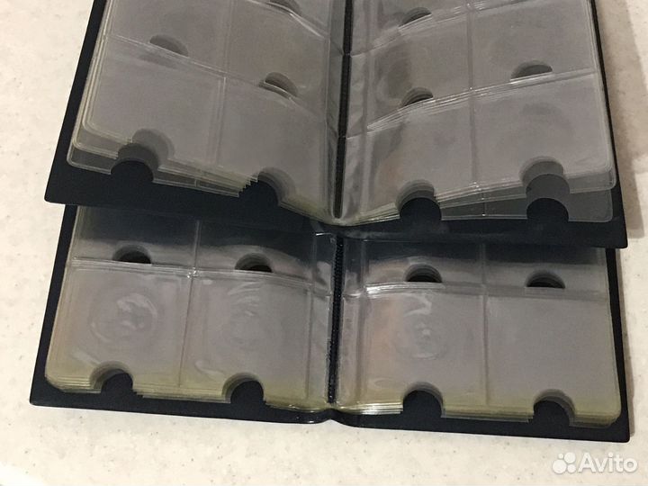 Альбомы для монет в холдерах Numis