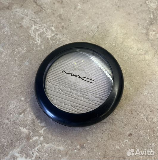 Хайлайтер MAC в оттенке Soft Frost
