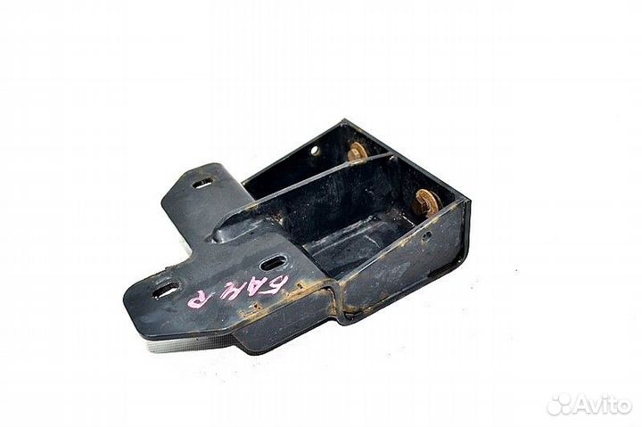 Кронштейн переднего бампера, правый MAN TGX 18.440