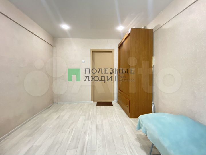 Комната 14 м² в 5-к., 4/5 эт.