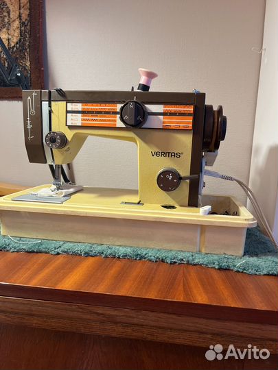 Швейная машина Veritas