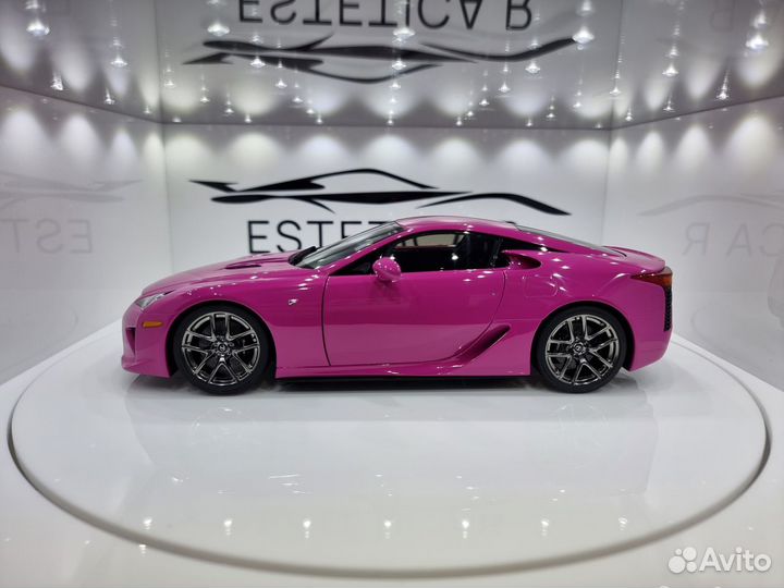 Модель Lexus LFA Pink 1:18 autoart