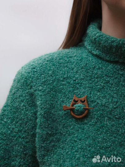 Брошки(дуб) бижутерия