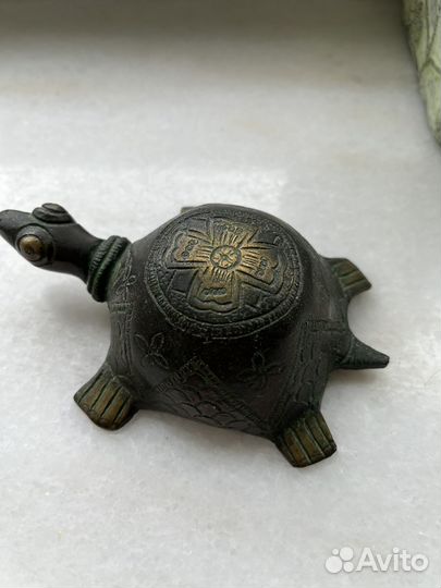 Черепаха бронзовая