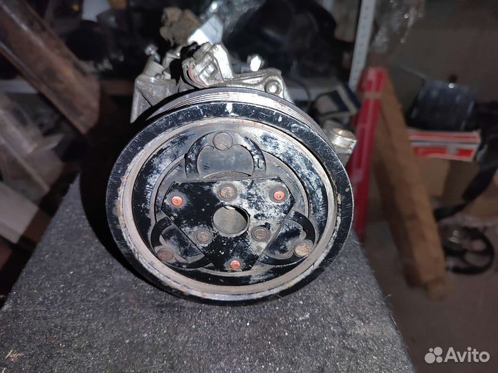 Компрессор кондиционера duster kaptur 926003859R