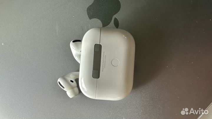 Беспроводные наушники Apple AirPods Pro