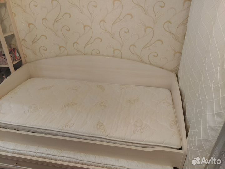 Кровать подростковая