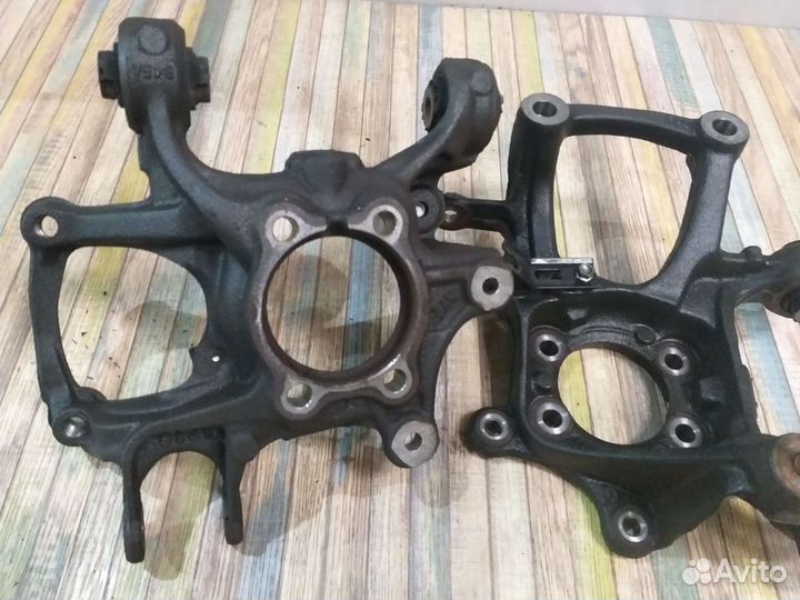 Кулак задний mazda 3 bm