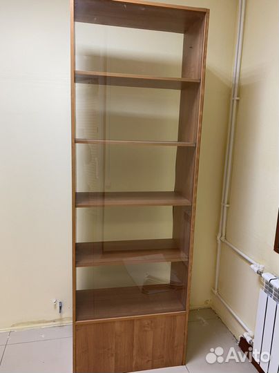 Витрины со стеклом(4штуки)в идеальном состоянии