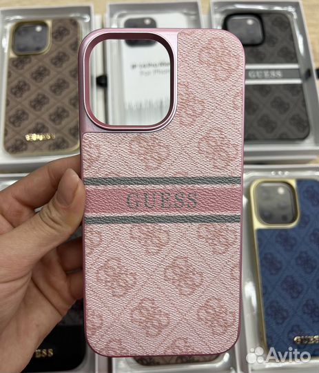 Чехол Guess на айфоне