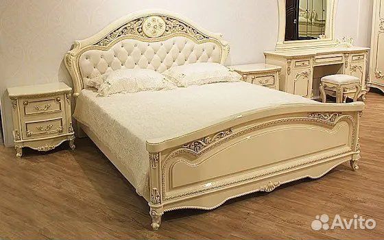 Спальный гарнитур