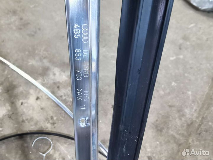 Молдинг крыши правый audi а6 с5 седан