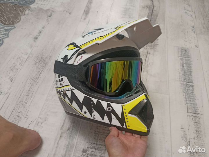 Мото шлем новый