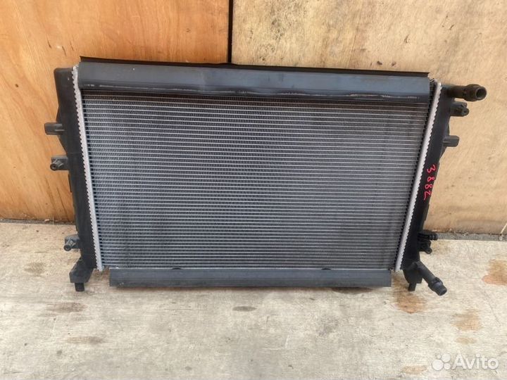 Радиатор двс Volkswagen Golf 5K5 caxa 2008-2013